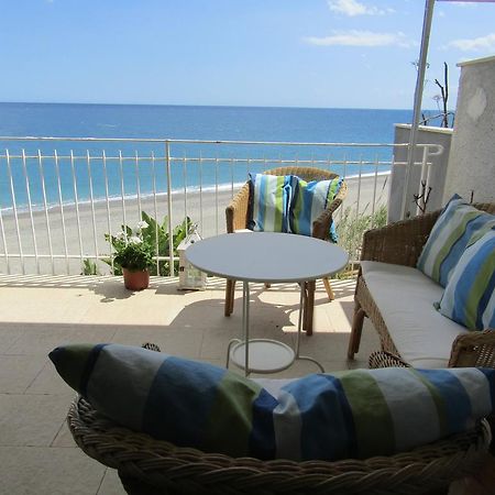 Appartamento mare mare Forza dʼAgro Exterior foto