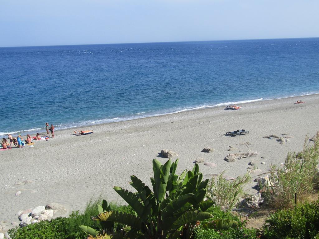 Appartamento mare mare Forza dʼAgro Exterior foto