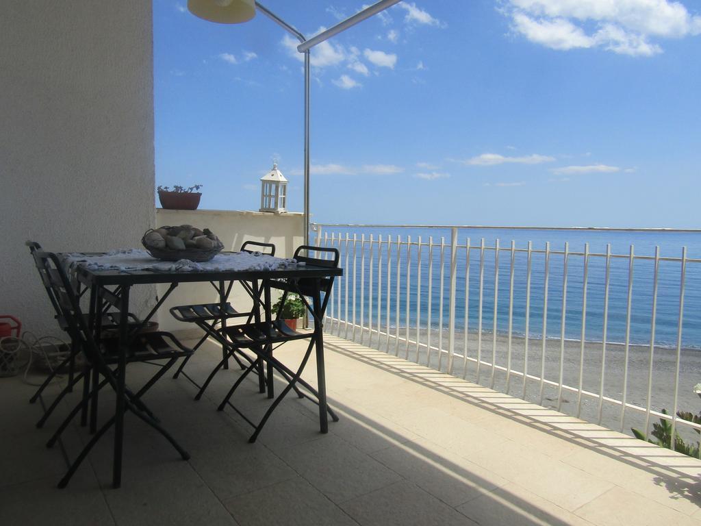 Appartamento mare mare Forza dʼAgro Exterior foto