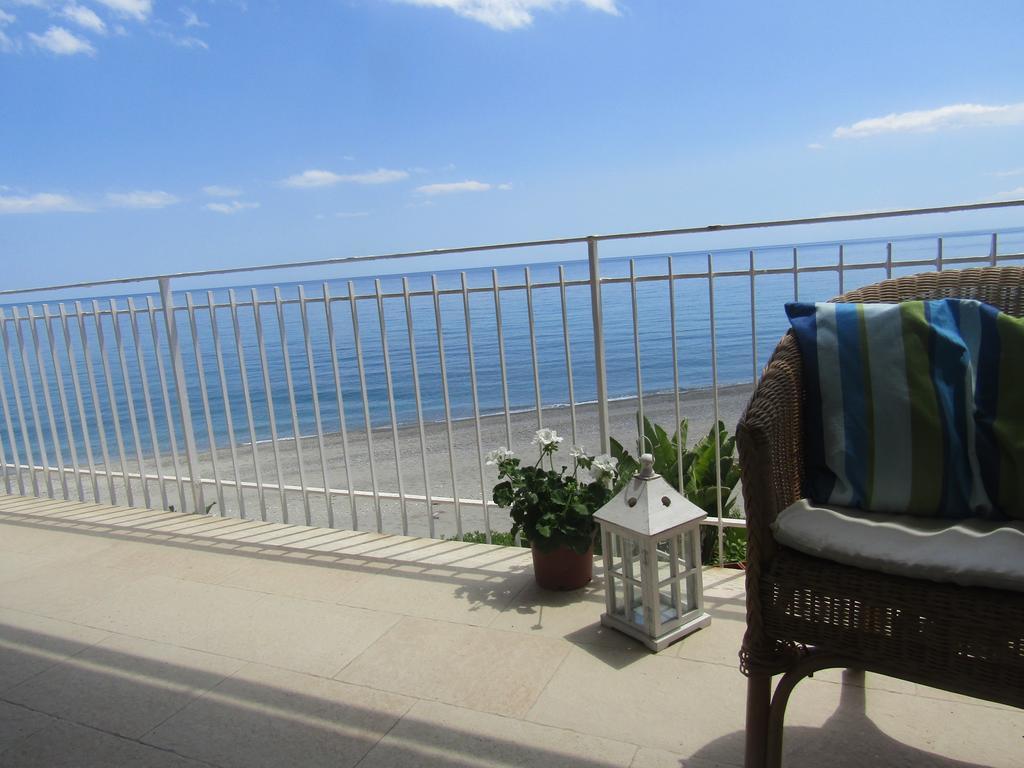 Appartamento mare mare Forza dʼAgro Exterior foto
